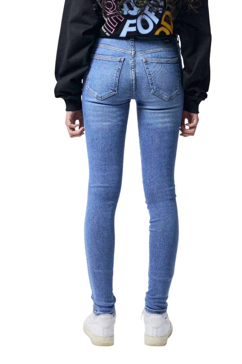 Lexy - Westcoast Sky Blue