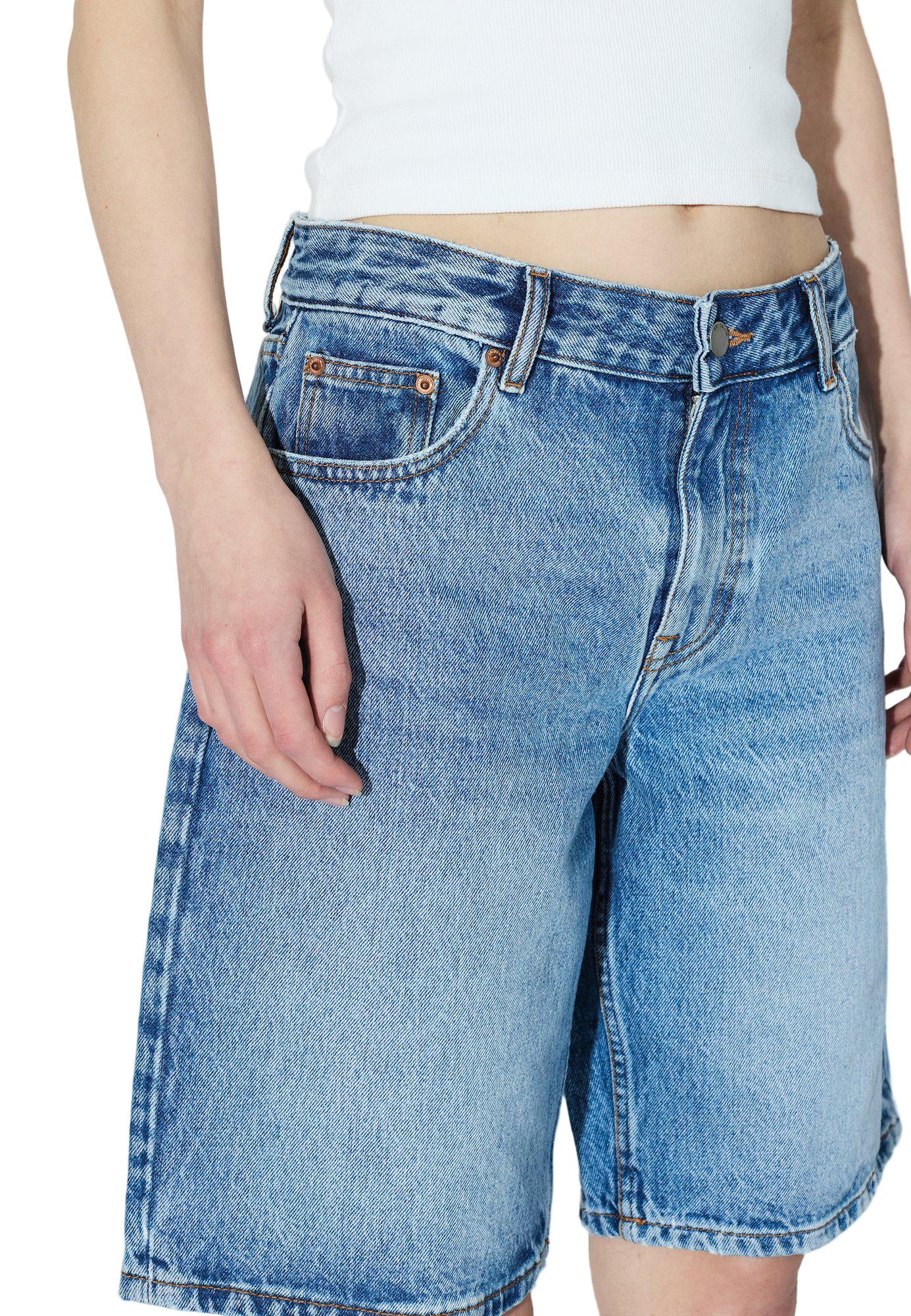 Lea Shorts - Stream Sky Fade