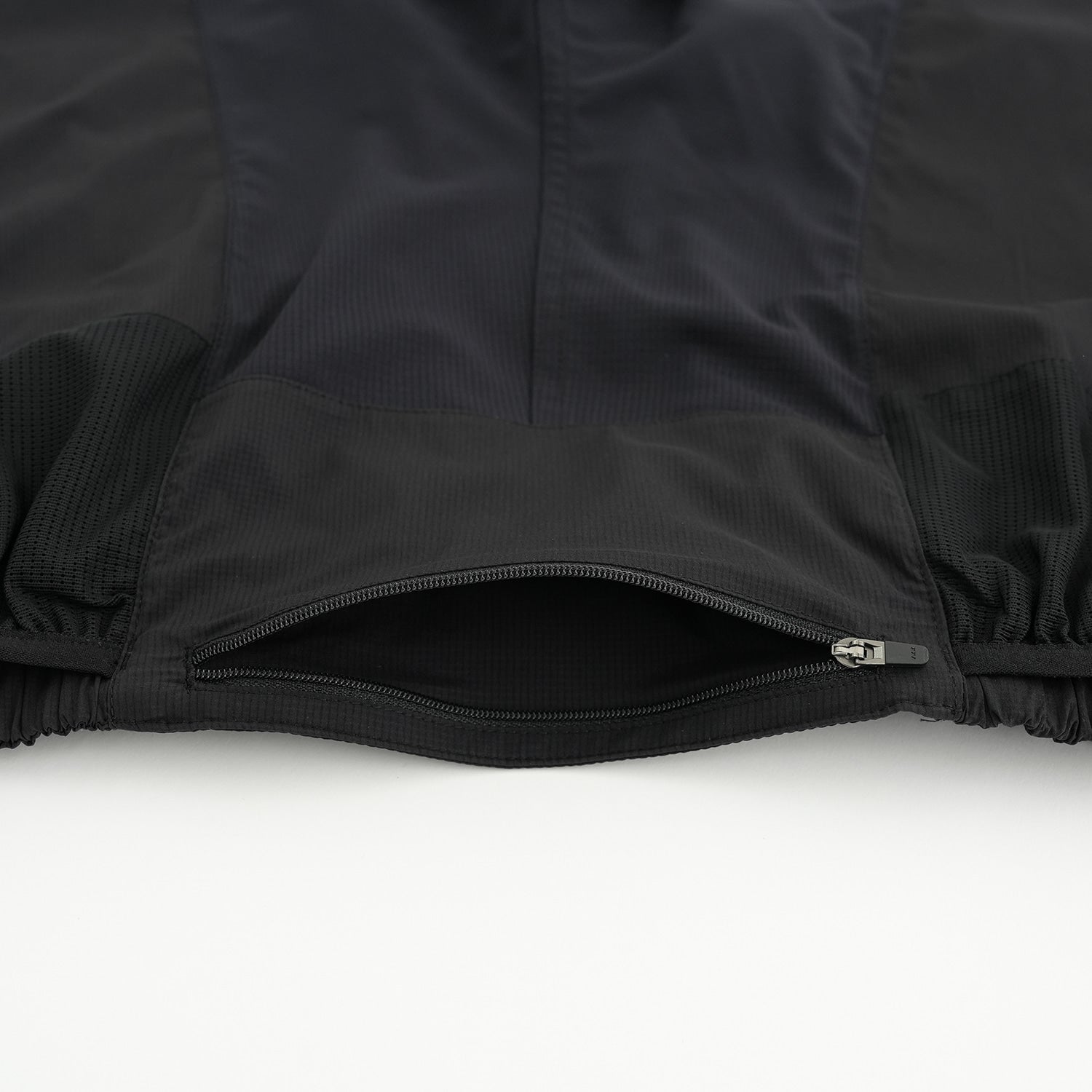 Light Flow Shorts | Black