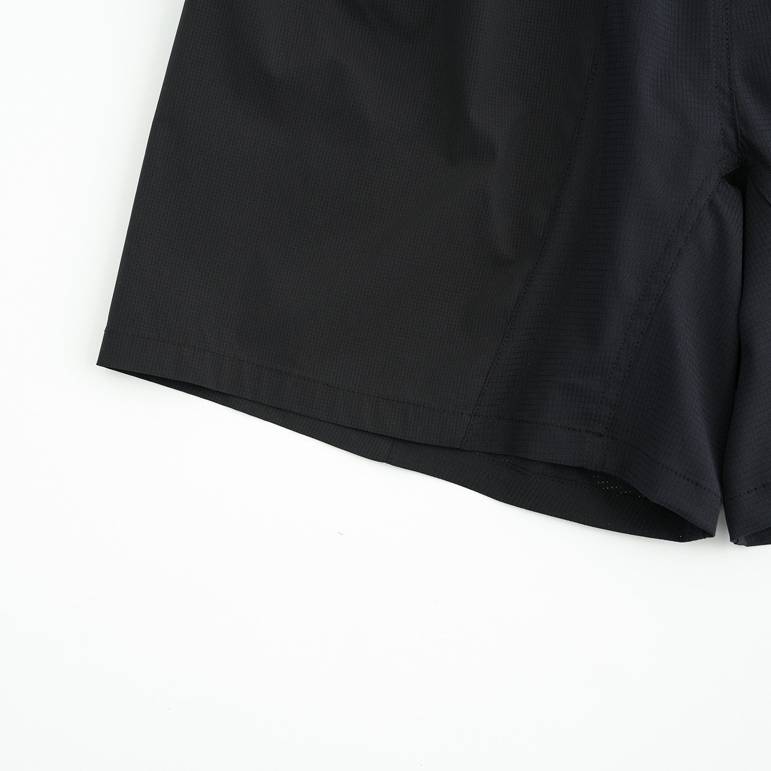 Light Flow Shorts | Black