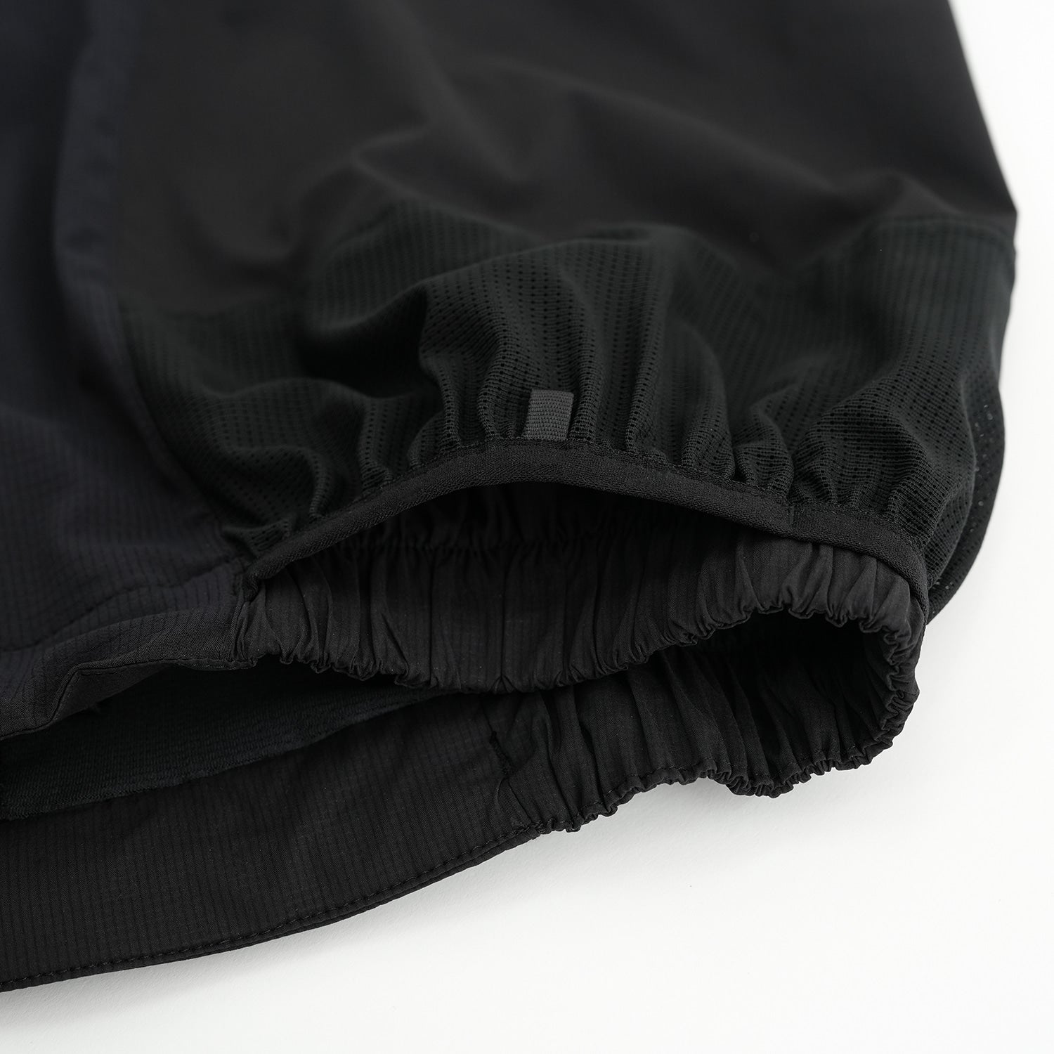 Light Flow Shorts | Black