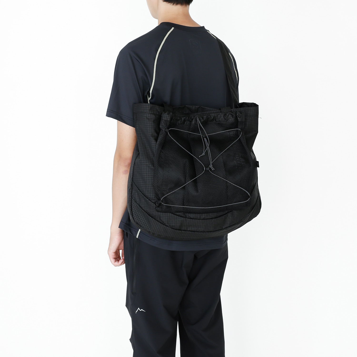 Trail Tote | Grid Black