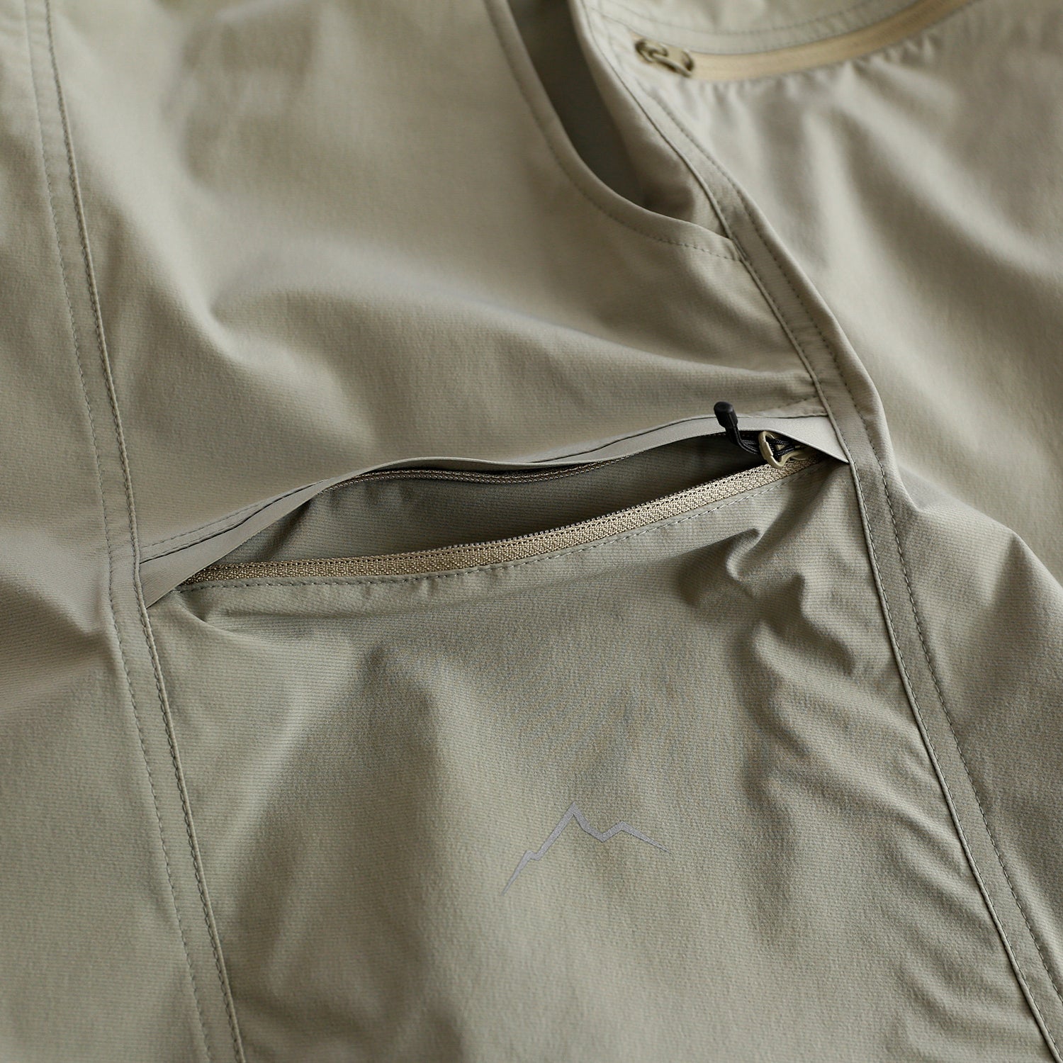 Stretch Shell Shorts | Oak