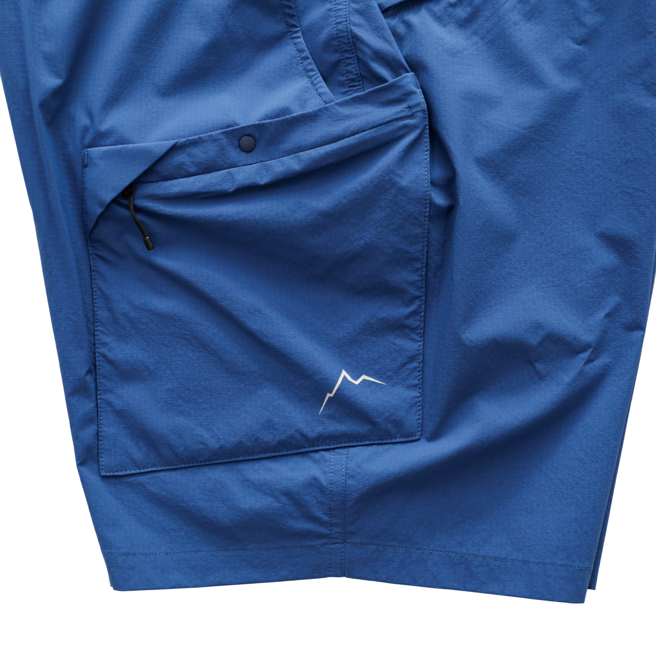 Light Cargo Shorts | Blue