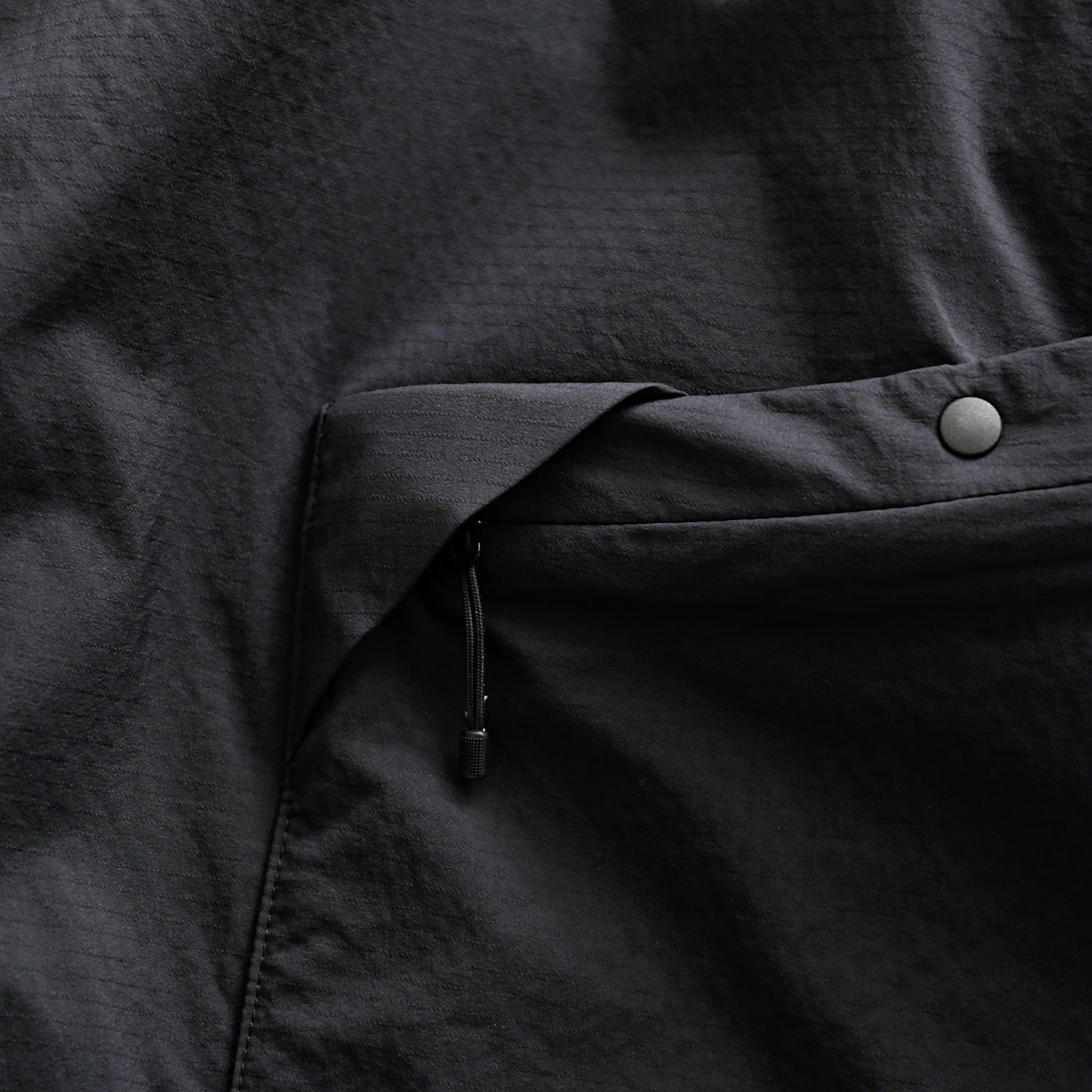 Light Cargo Shorts | Black