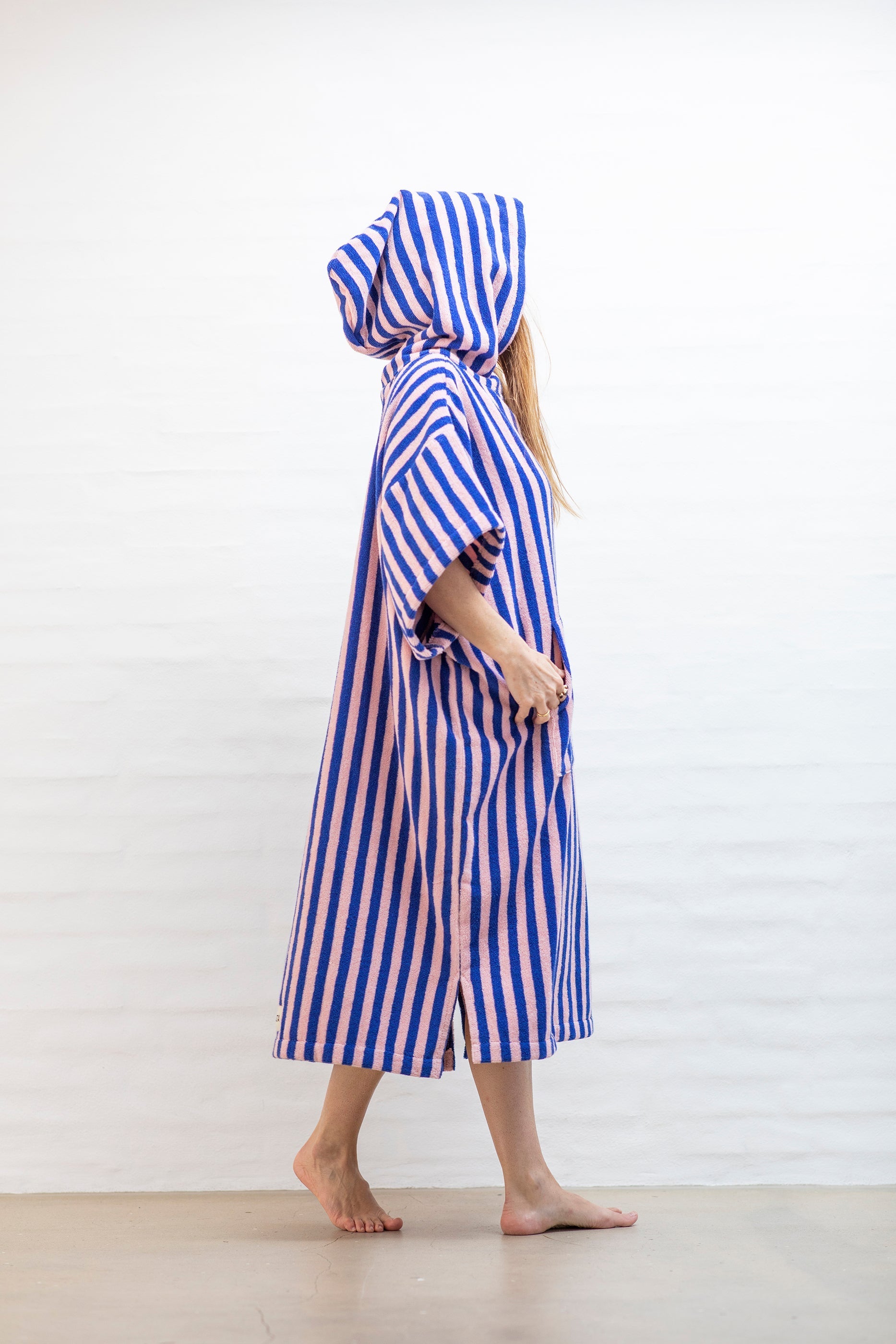 Naram Poncho, dazzling blue & rose