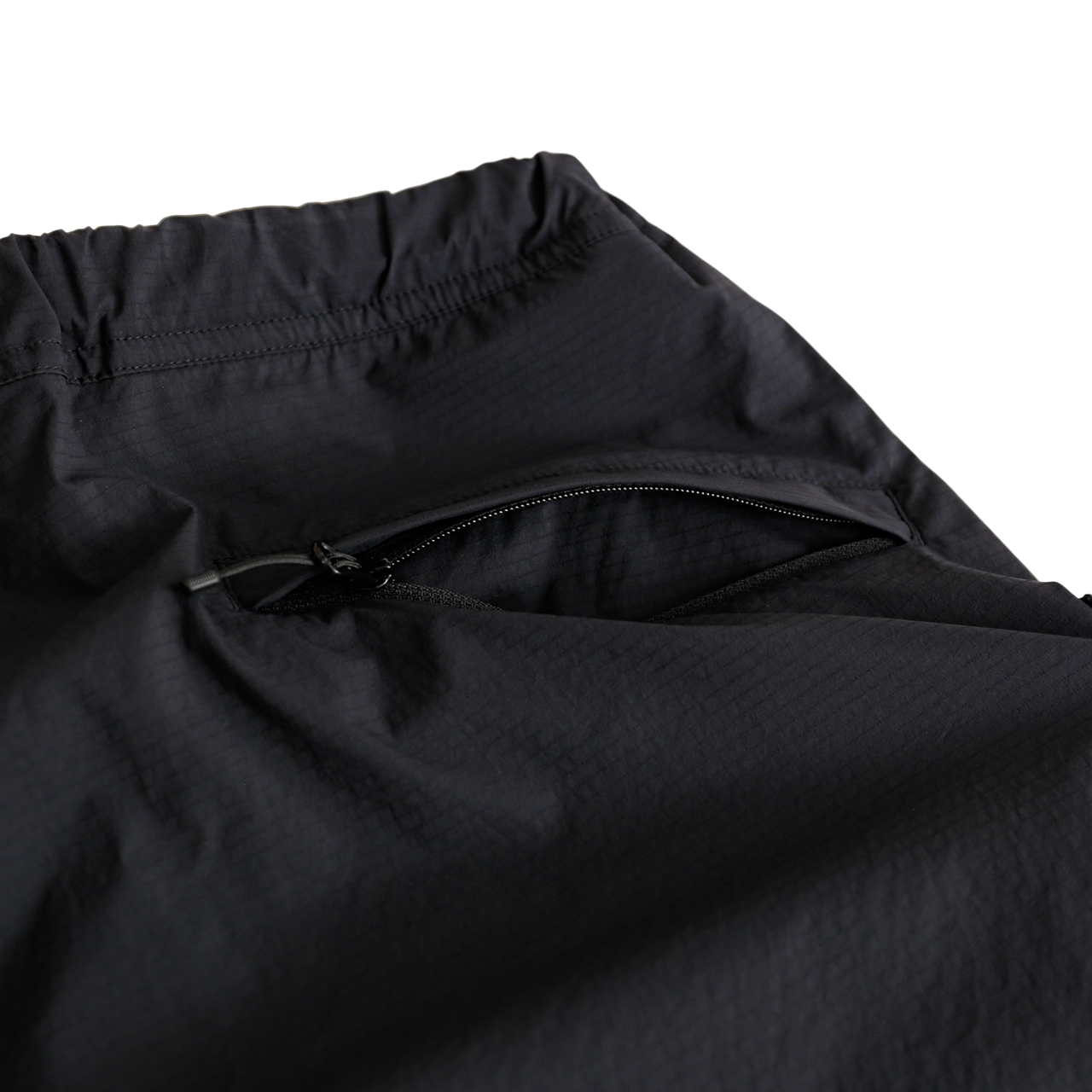Light Cargo Shorts | Black
