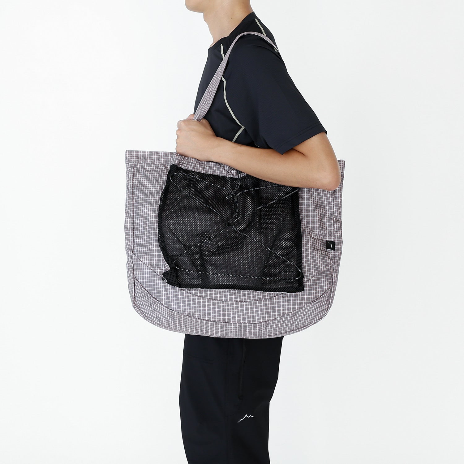 Trail Tote | Grid Red Bean