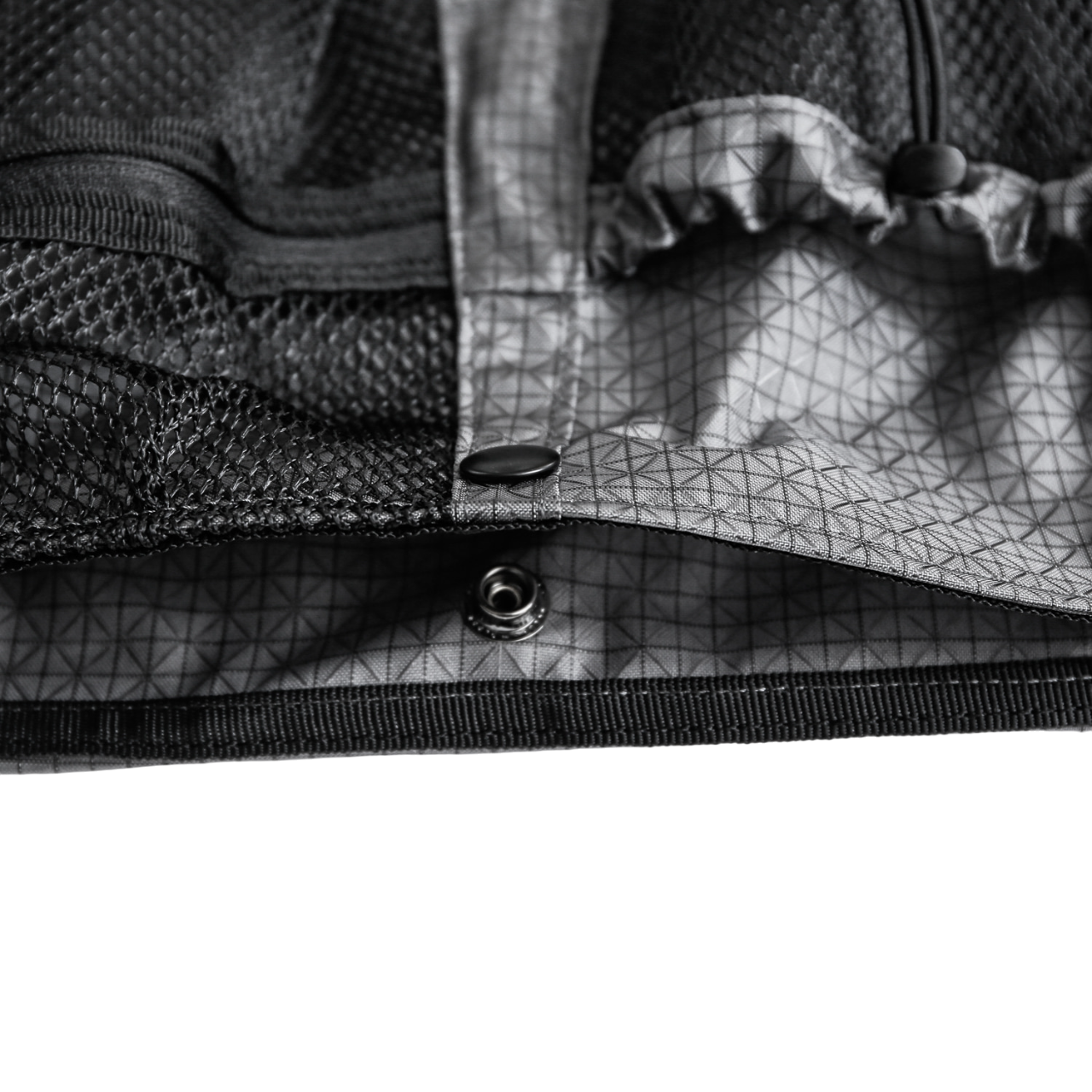 Seorak 5 Grid Mesh | Grey