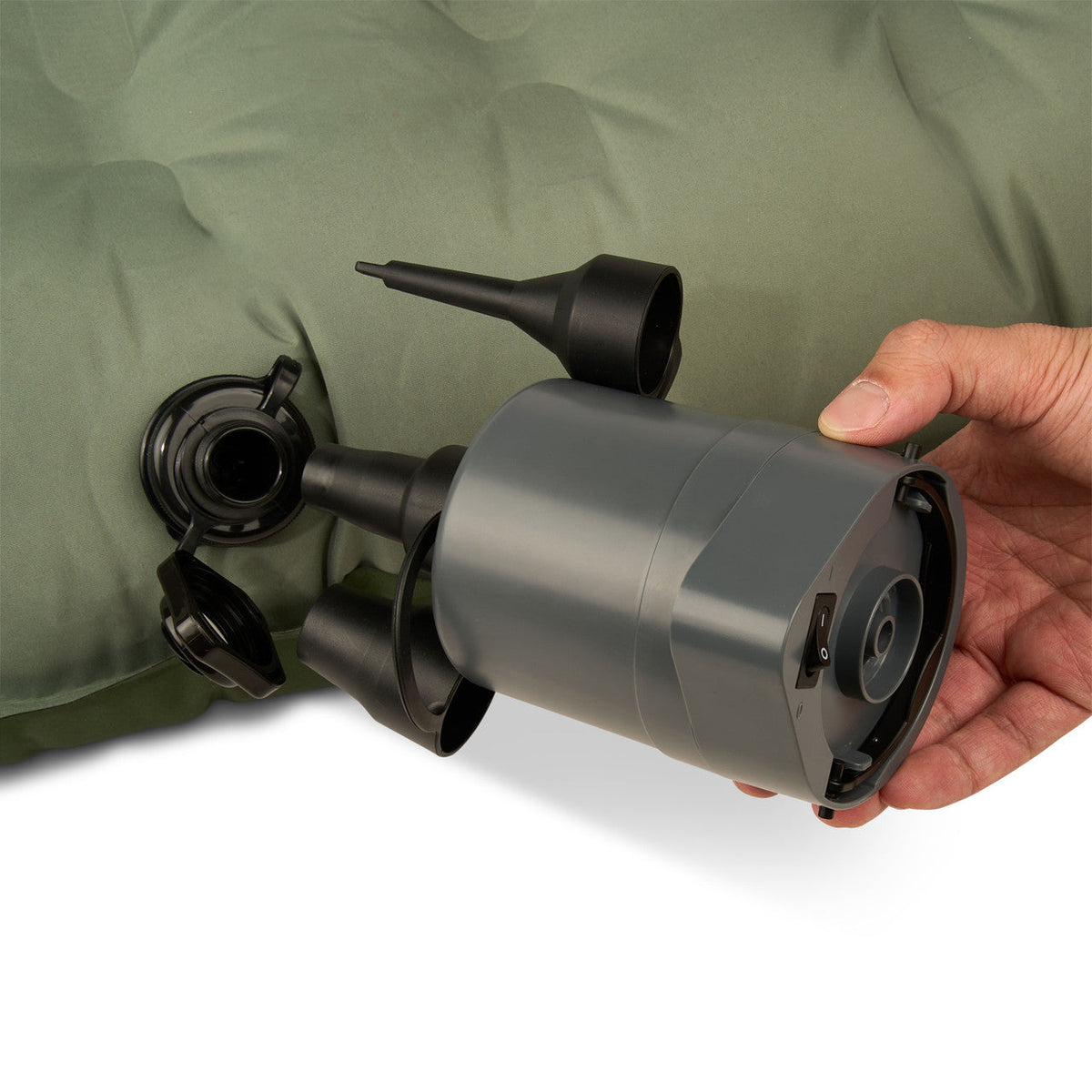 USB-rechargeable pump with three nozzles accessories + extra-long charging cord