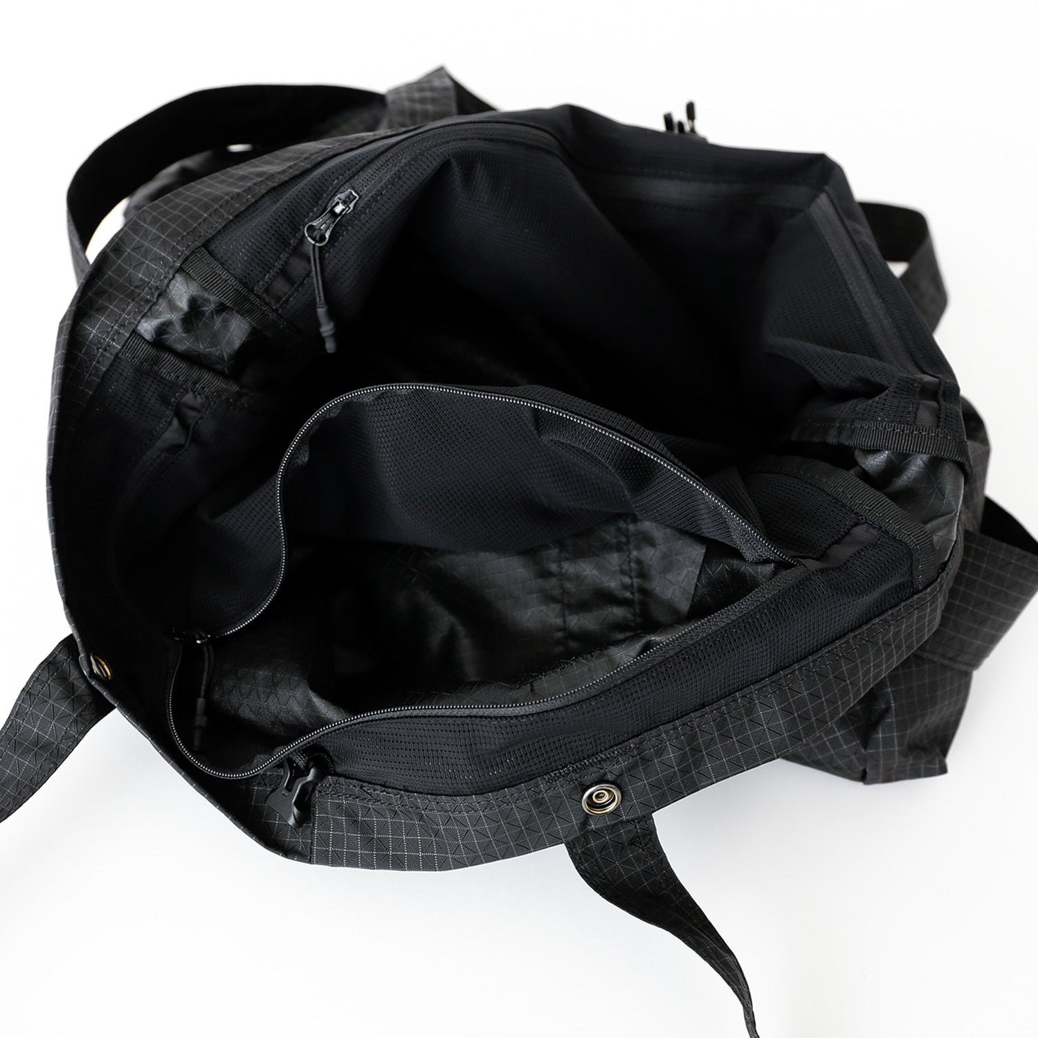 Trail Tote | Grid Black