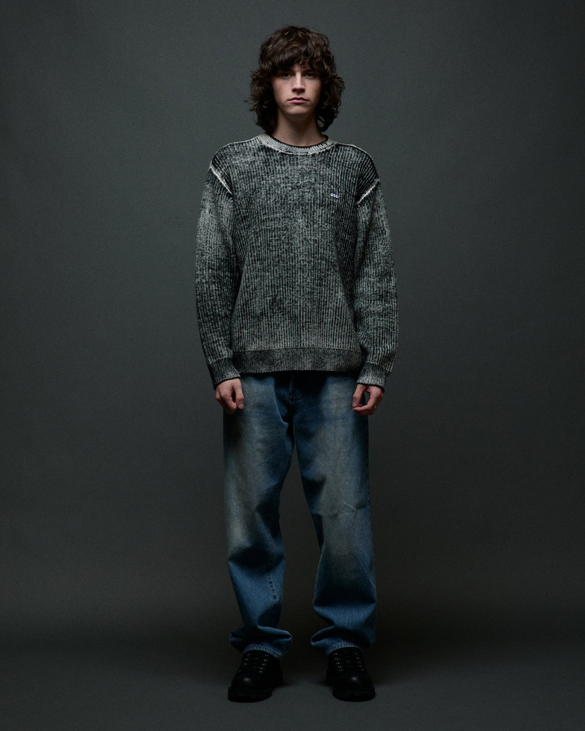 obey-spray-effect-sweater-dark-black-multi
