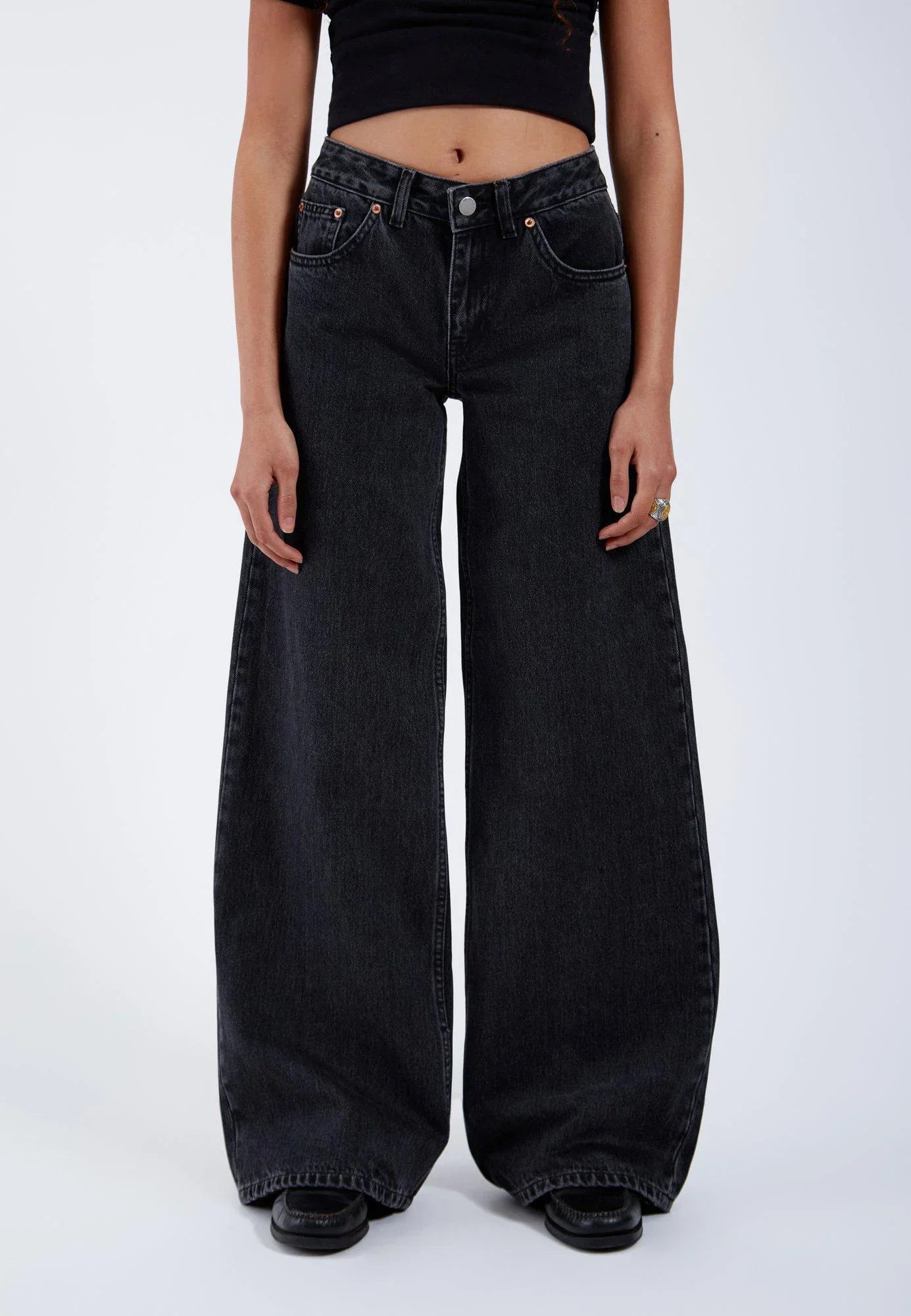 Rhue - Retro Black