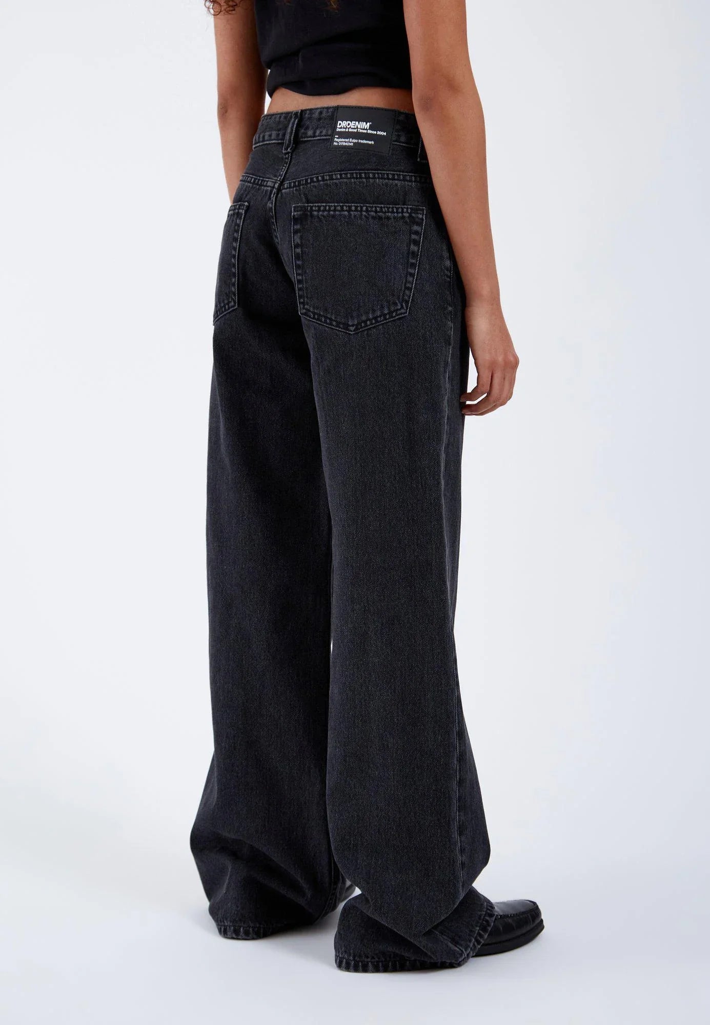 Rhue - Retro Black