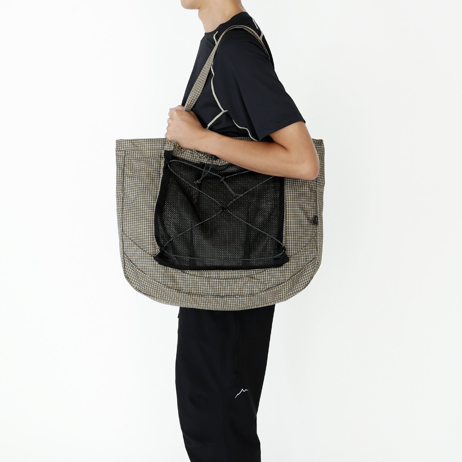 Trail Tote | Grid Khaki
