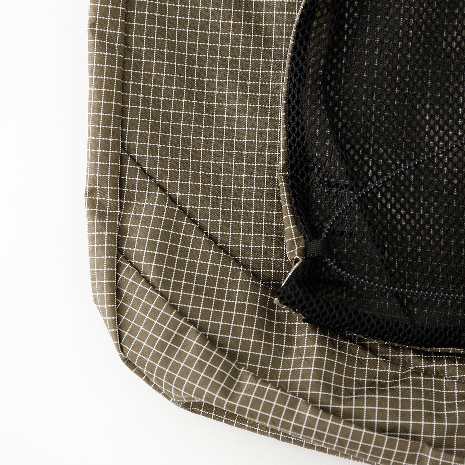 Trail Tote | Grid Khaki