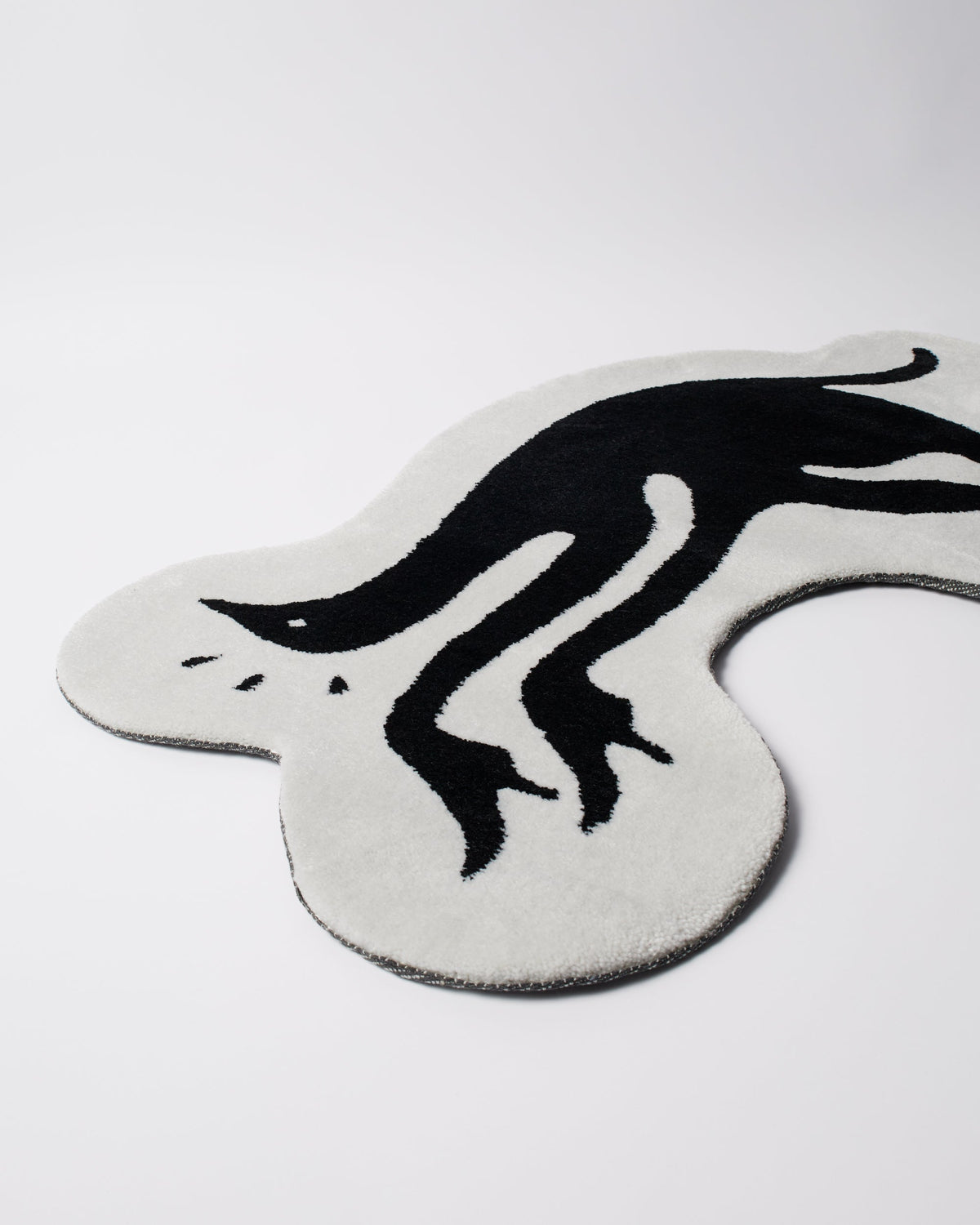 High Heel Gloves Tufted Rug | White