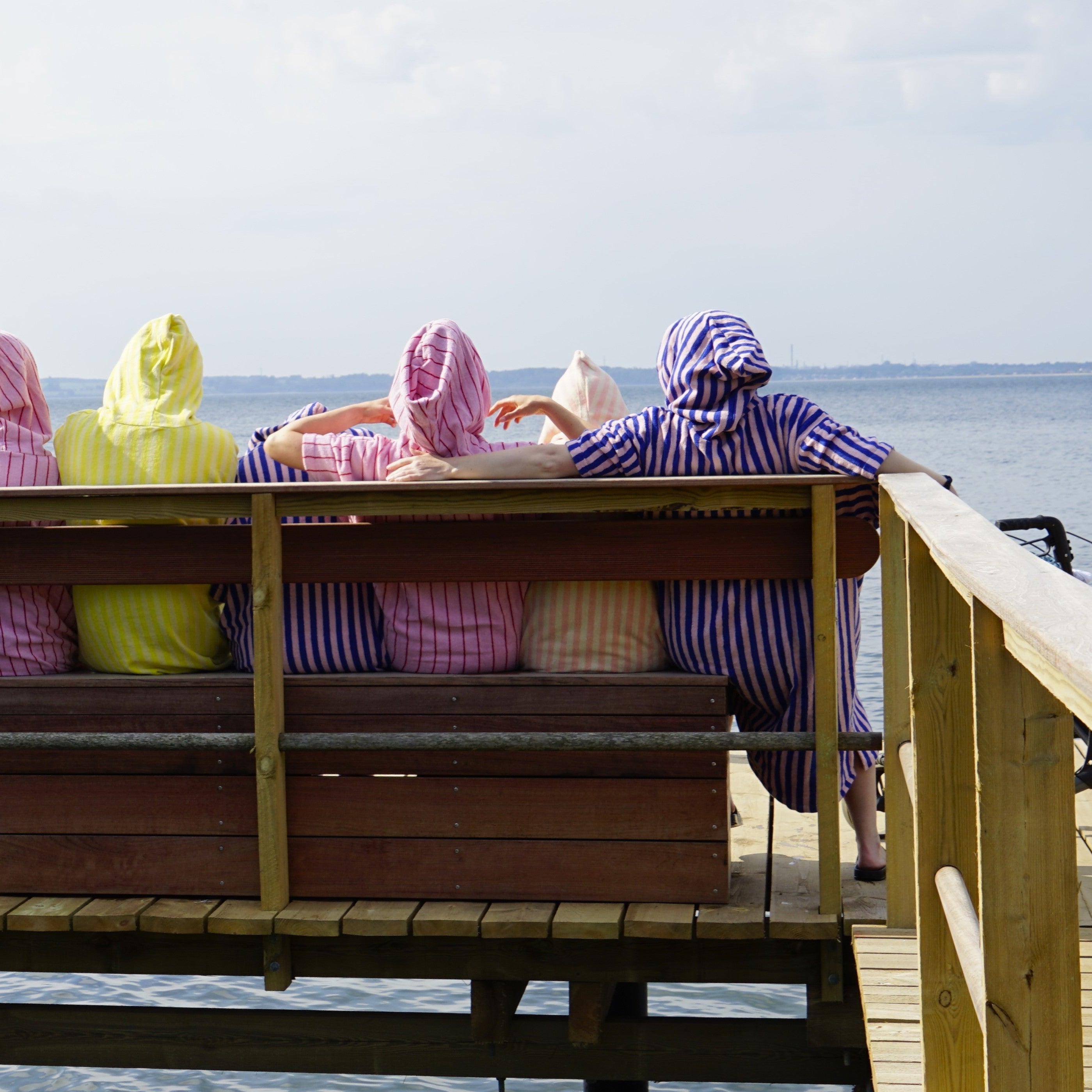 Naram Poncho, dazzling blue & rose