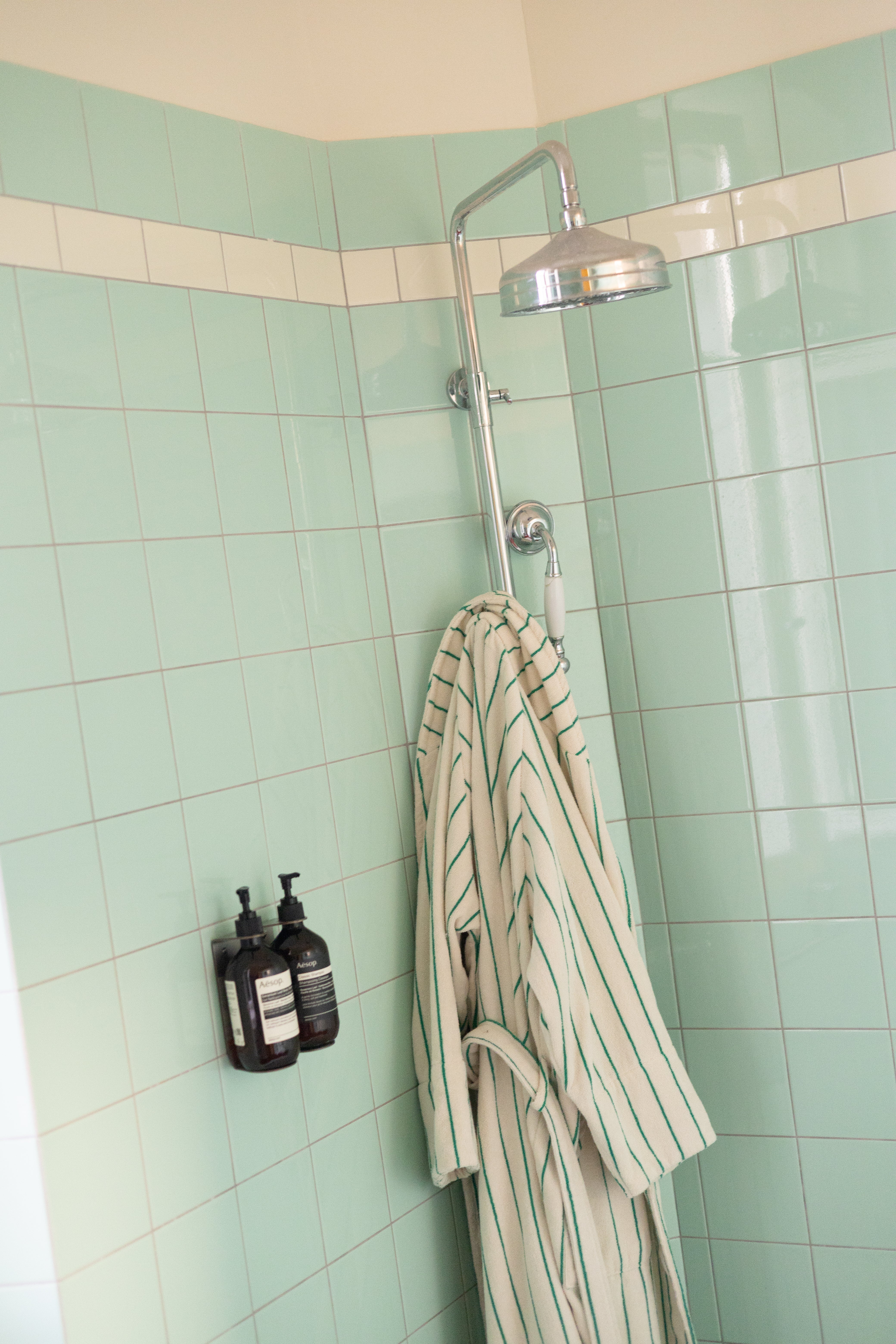 Naram Bathrobe, pure white & grass