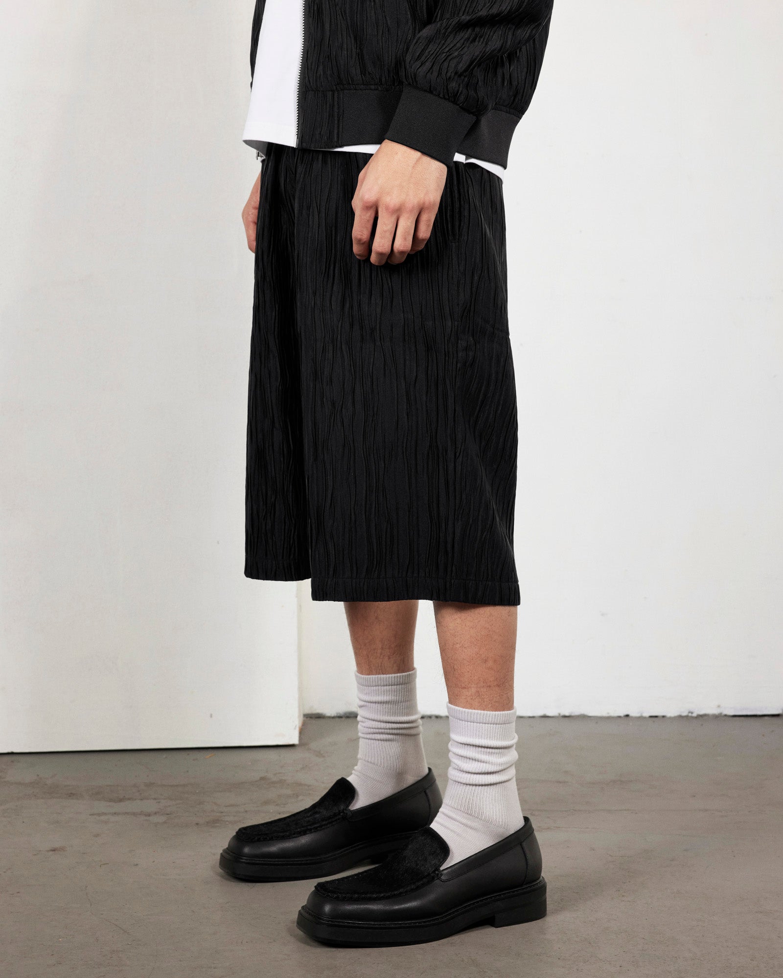 Disguise Shorts | Black