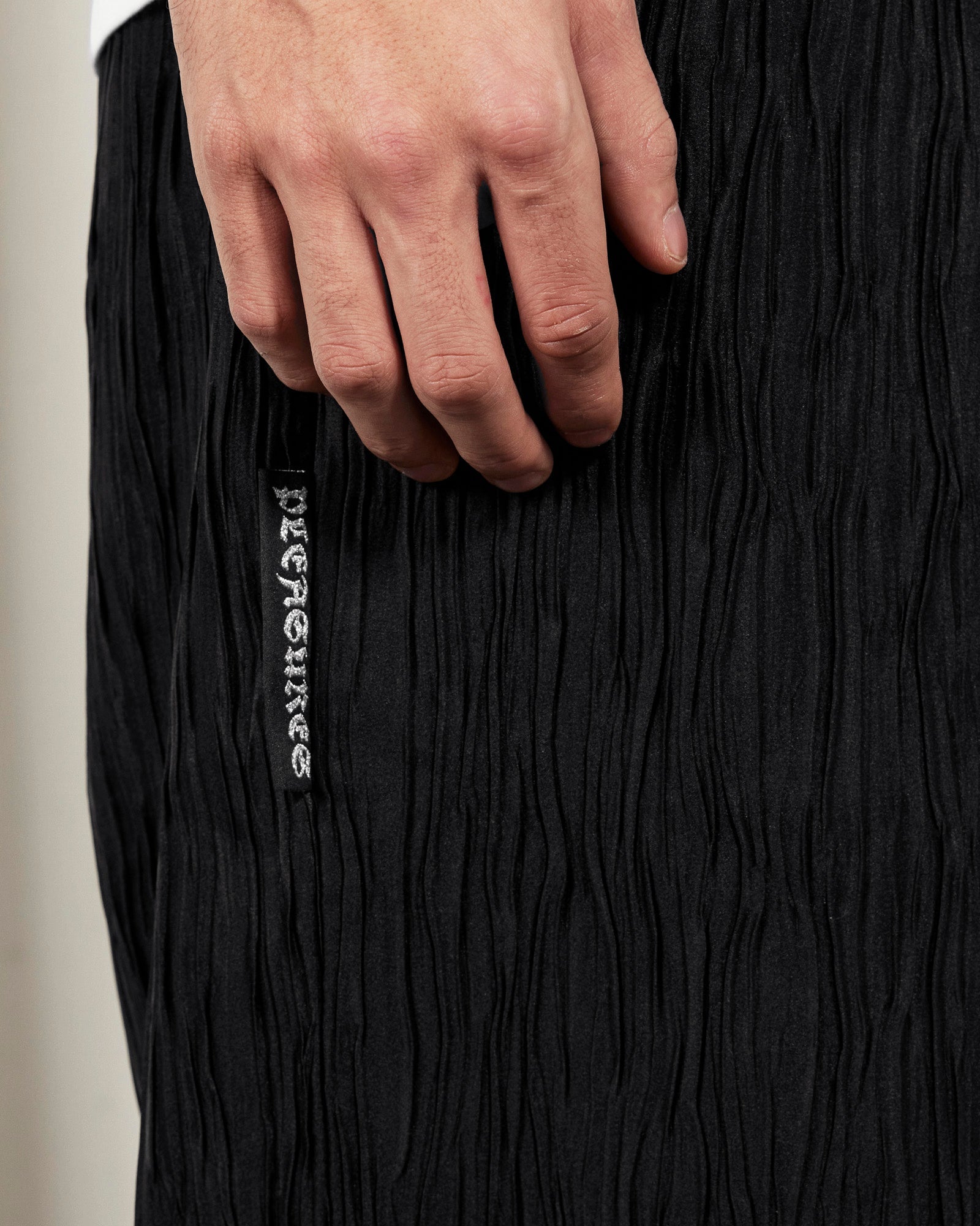 Disguise Shorts | Black