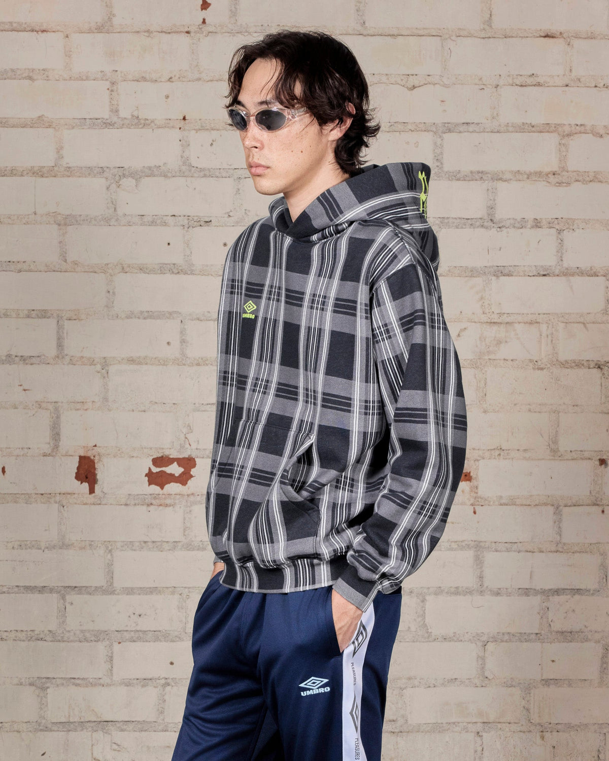 Umbro X Pleasures Spine Plaid Hoodie | Black