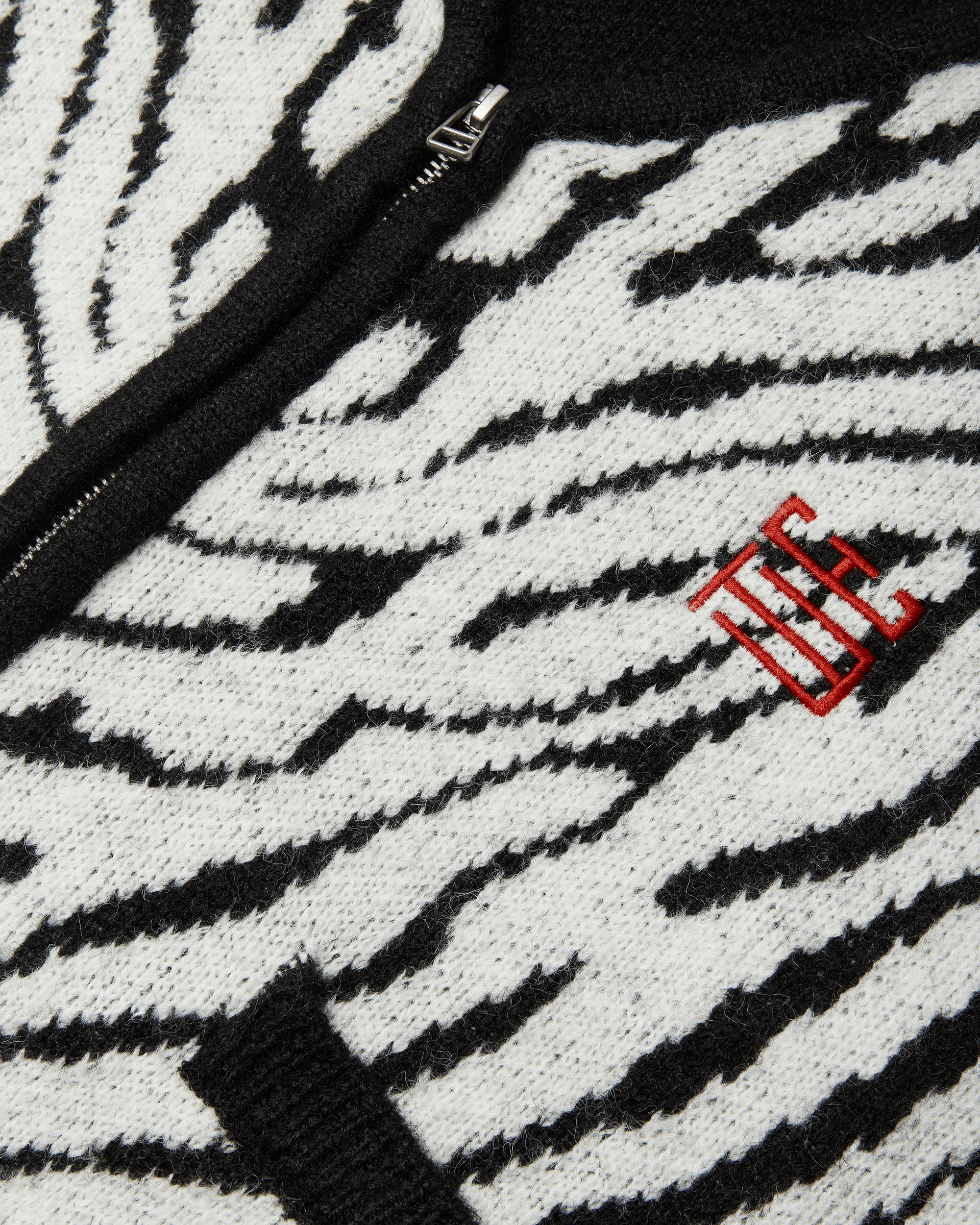 Oni Zebra Zip Cardigan | Black-white
