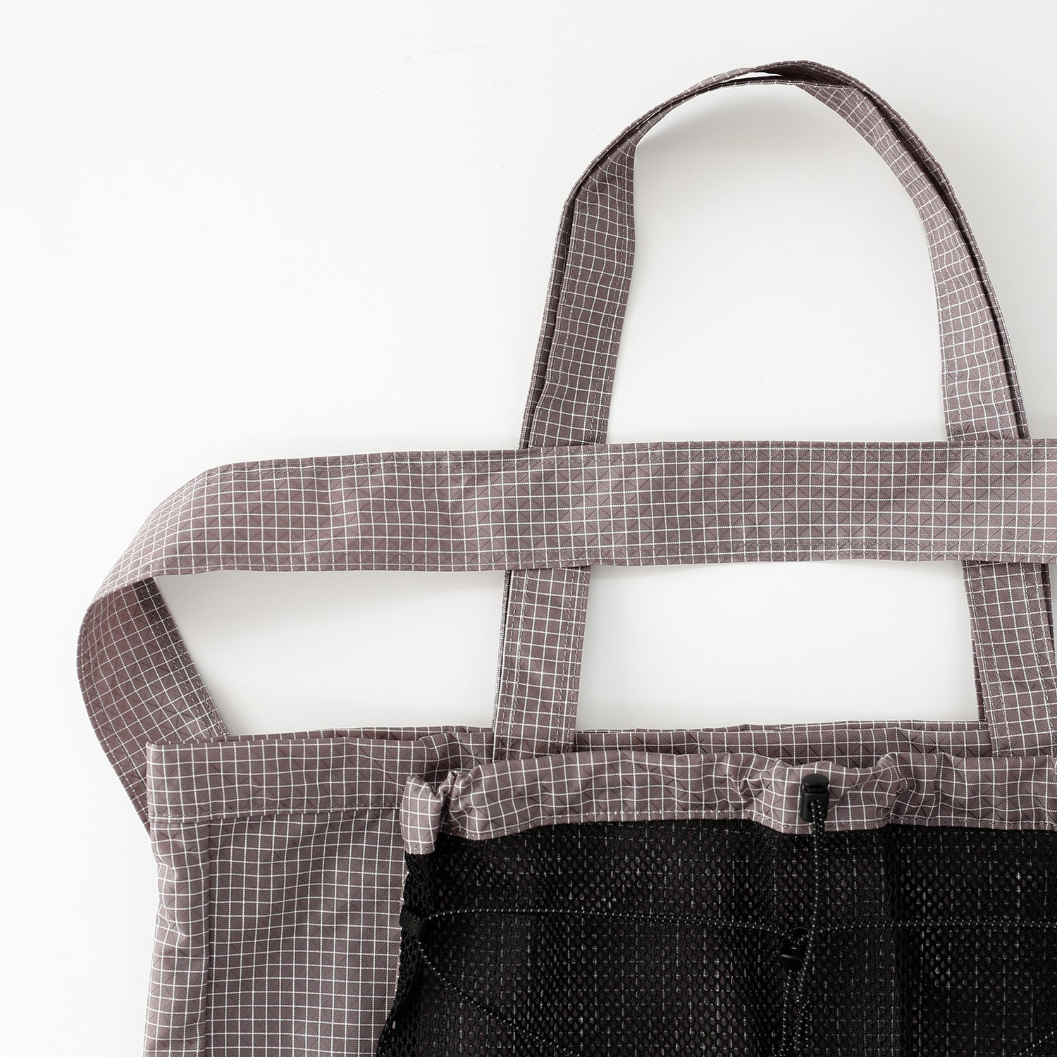 Trail Tote | Grid Red Bean