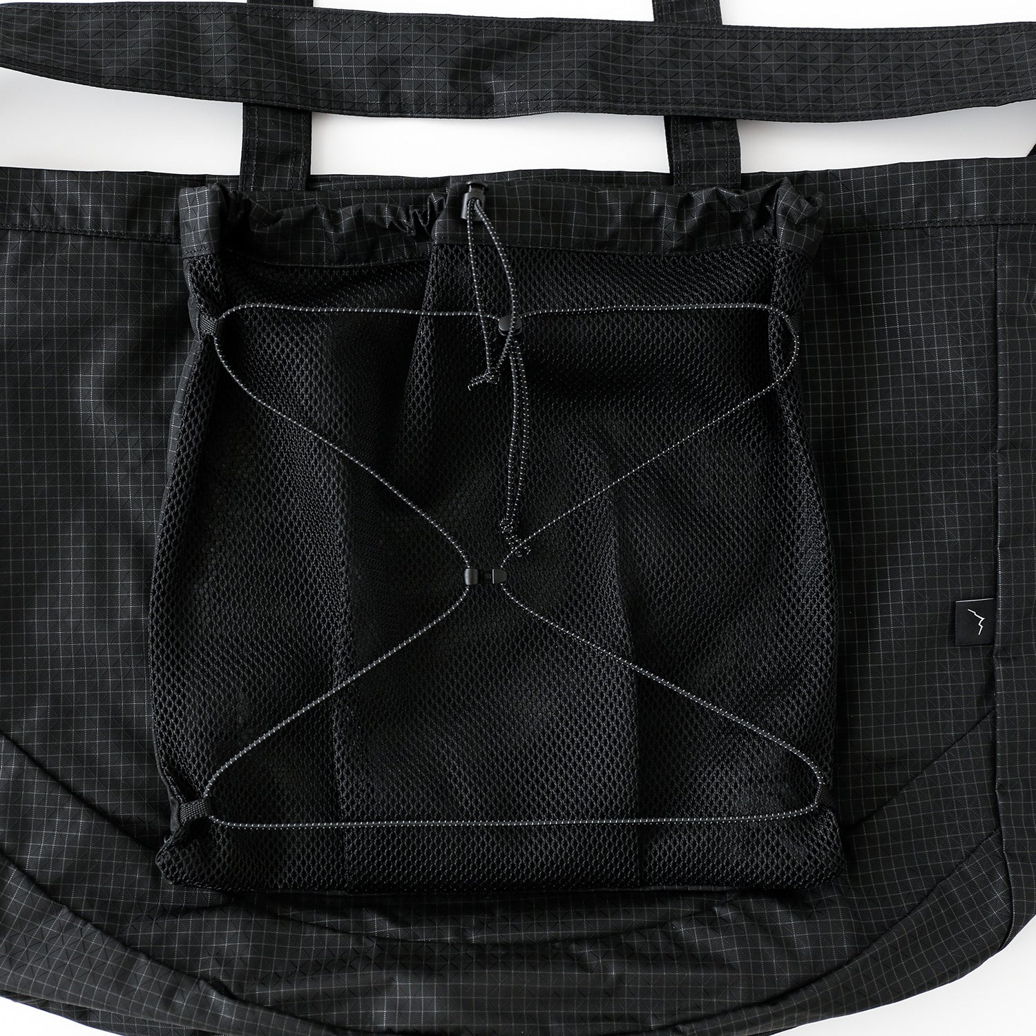 Trail Tote | Grid Black