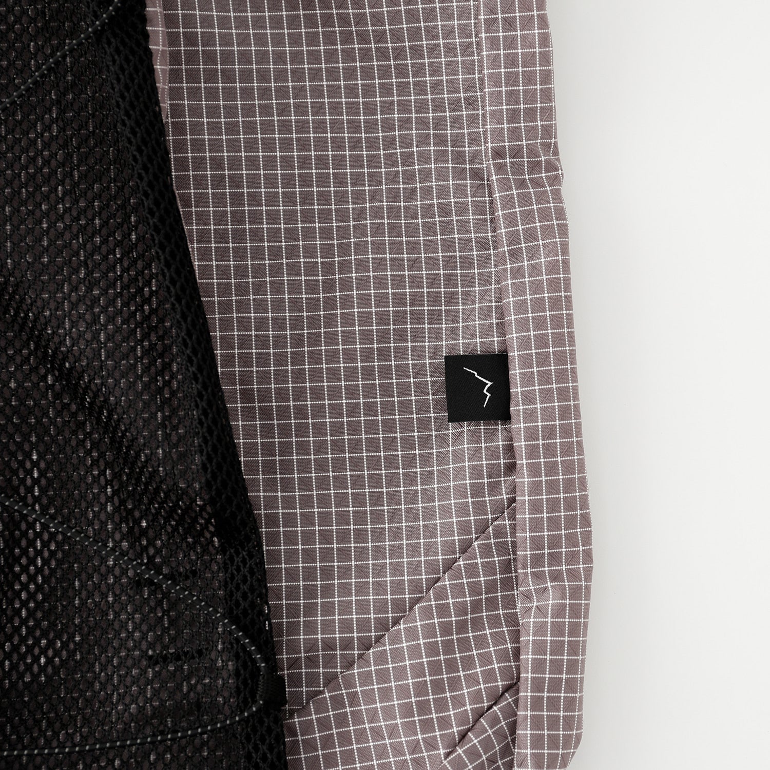 Trail Tote | Grid Red Bean